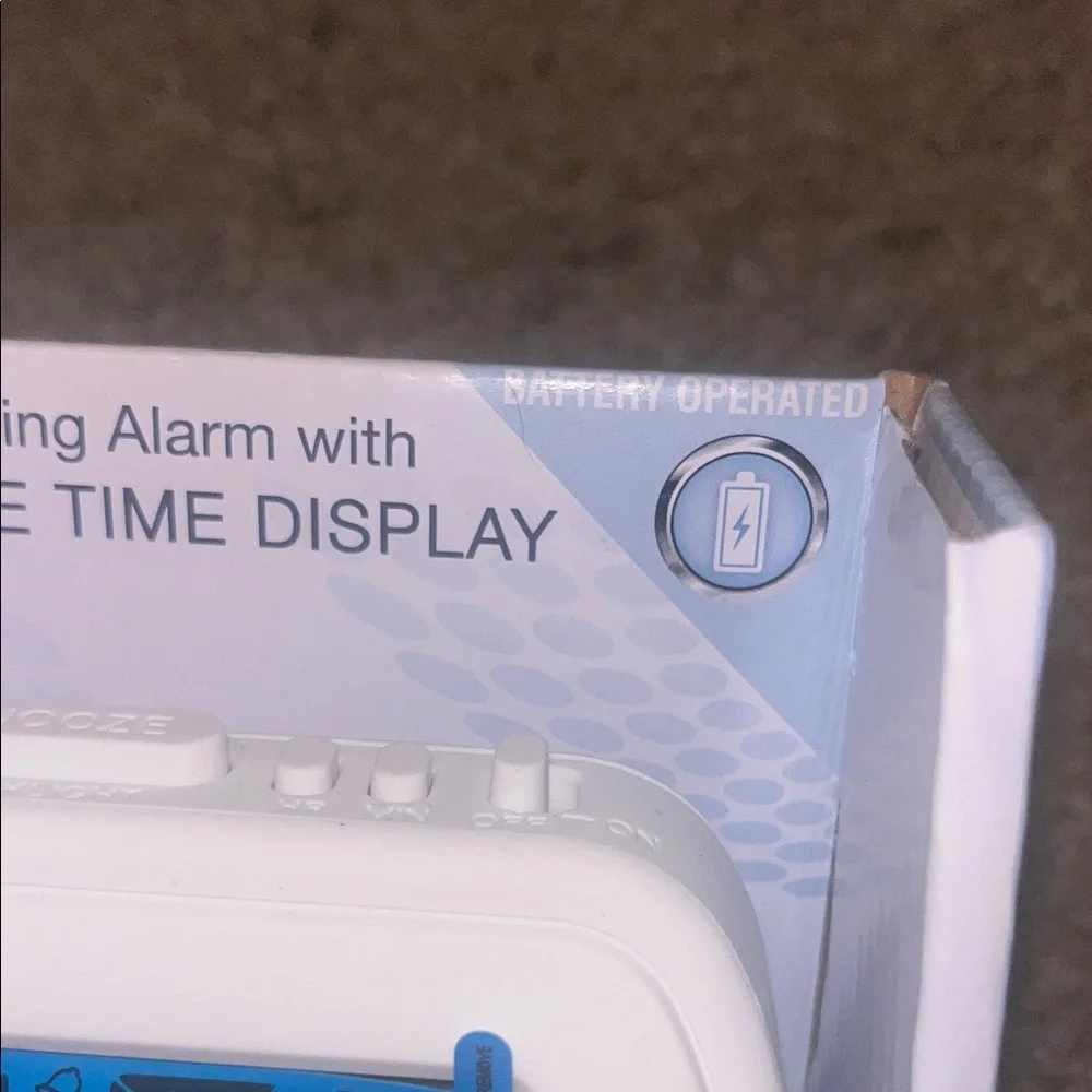 Sharp White Digital Alarm Clock Large Display - Picture 3 of 6